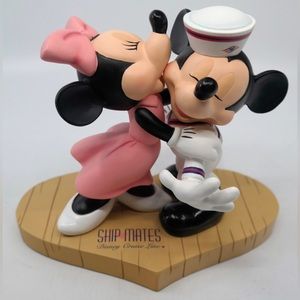 Disney shipmates figurine